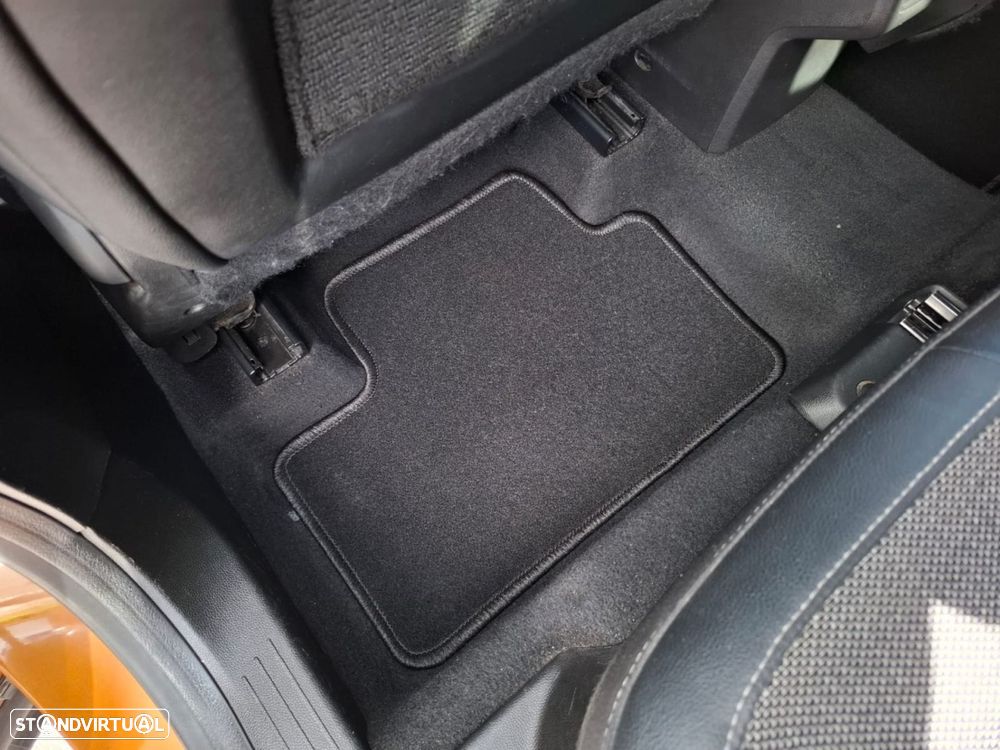 Renault Captur 1.0 TCe Exclusive - 25