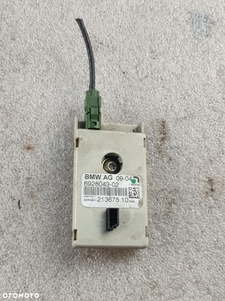 6928043 WZMACNIACZ ANTENOWY BMW E61 - 2