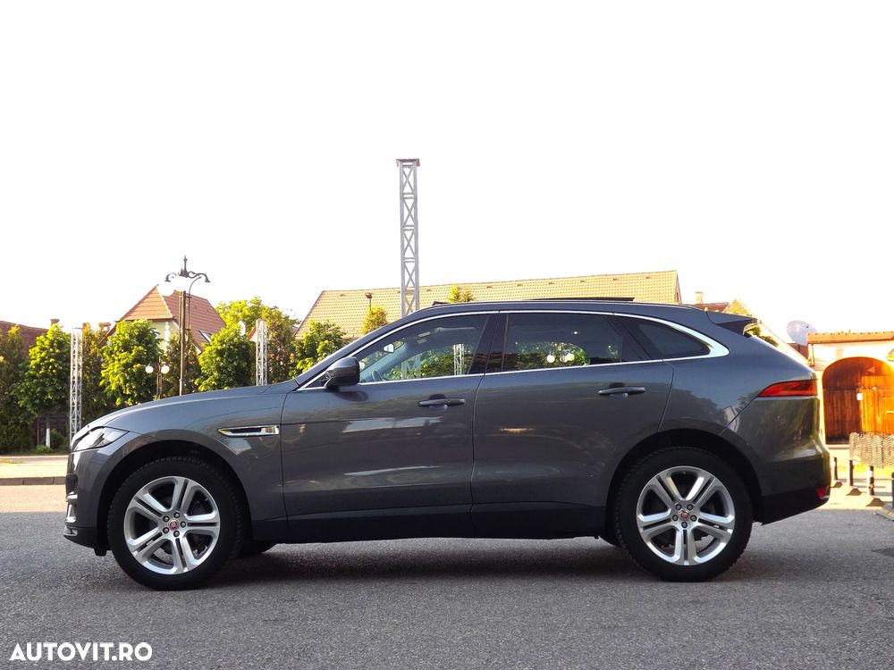 Jaguar F-Pace 25d AWD Portfolio - 18