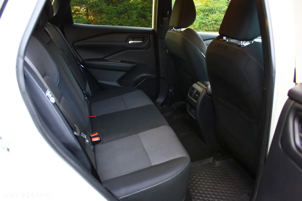 Nissan Qashqai 1.3 DIG-T N-Connecta EU6d - 35