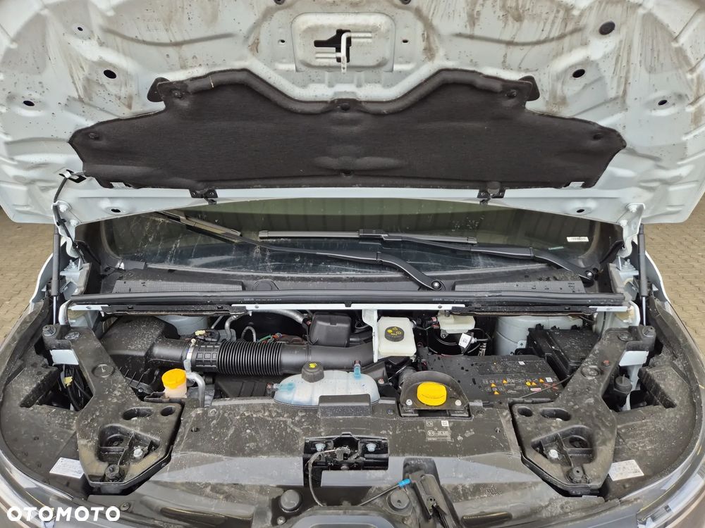 Renault Trafic - 16