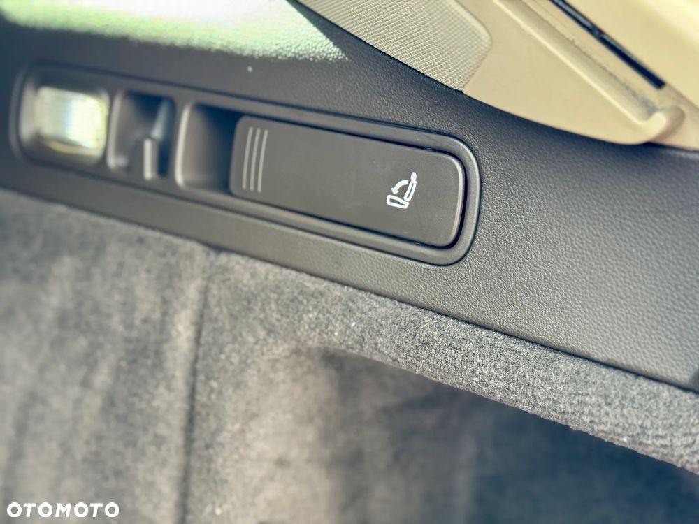 Audi A6 Avant 2.0 TDI Ultra S tronic - 30