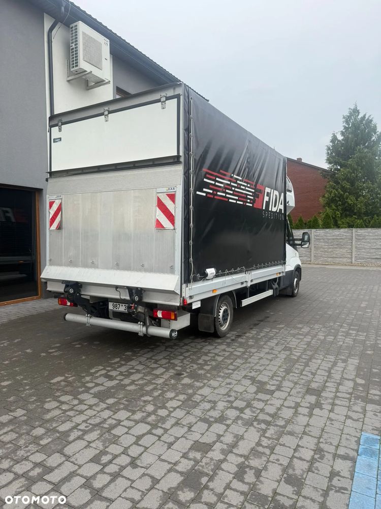 Mercedes-Benz Sprinter - 4