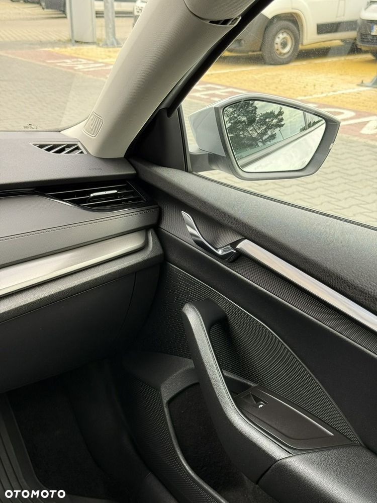 Skoda Octavia 2.0 TDI Ambition DSG - 36