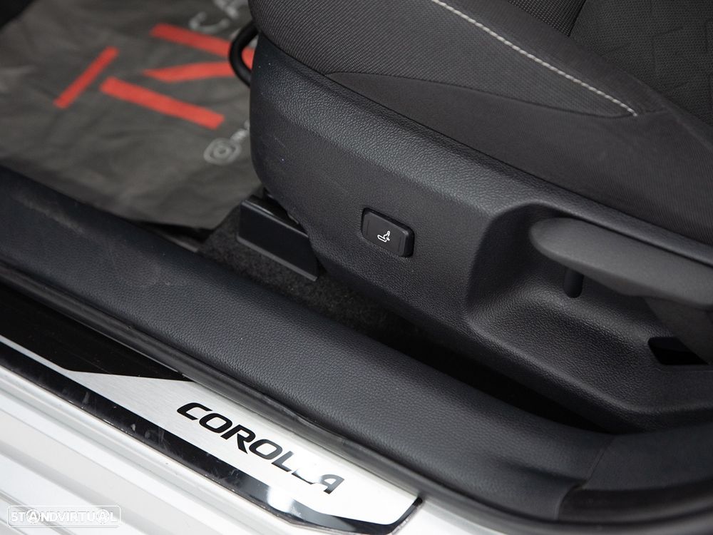 Toyota Corolla 1.8 Hybrid Comfort - 25