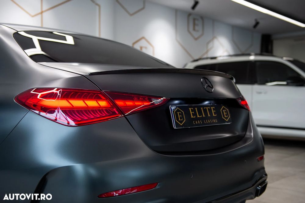 Mercedes-Benz C 300 e 9G-TRONIC AMG Line - 12