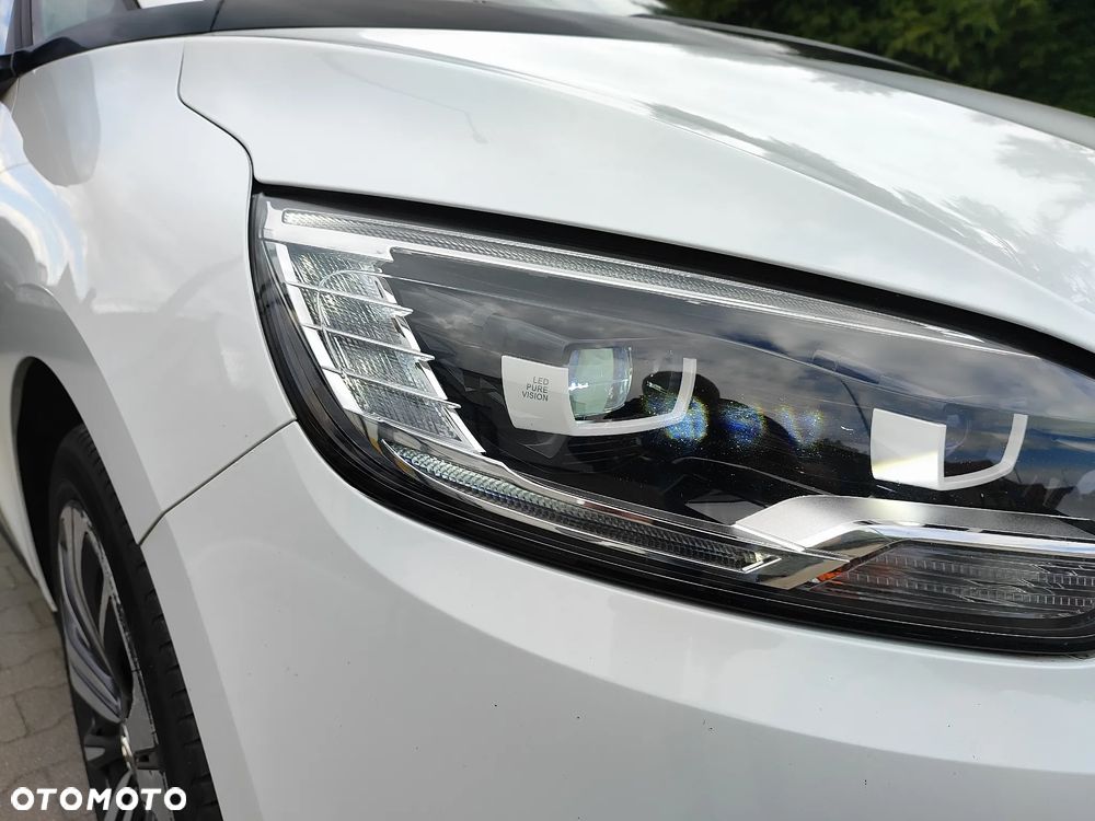 Renault Grand Scenic - 8