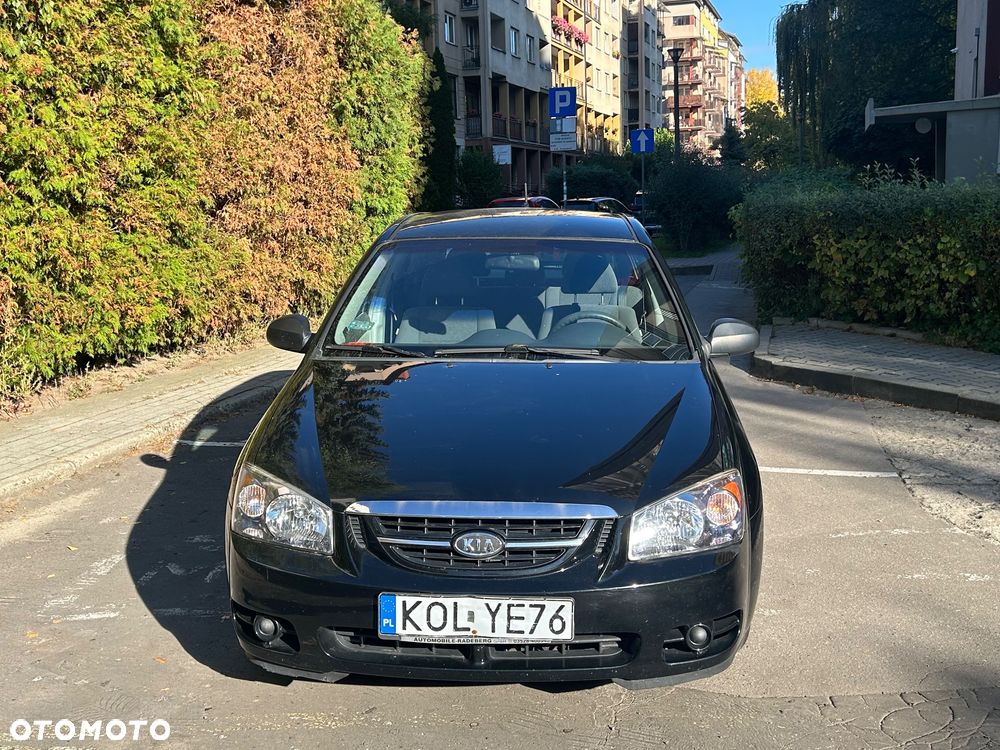 Kia Cerato 1.6 LX - 2