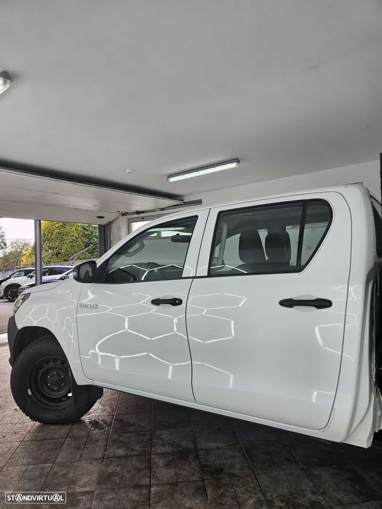Toyota Hilux 2.4 D-4D 4WD CD CM - 43