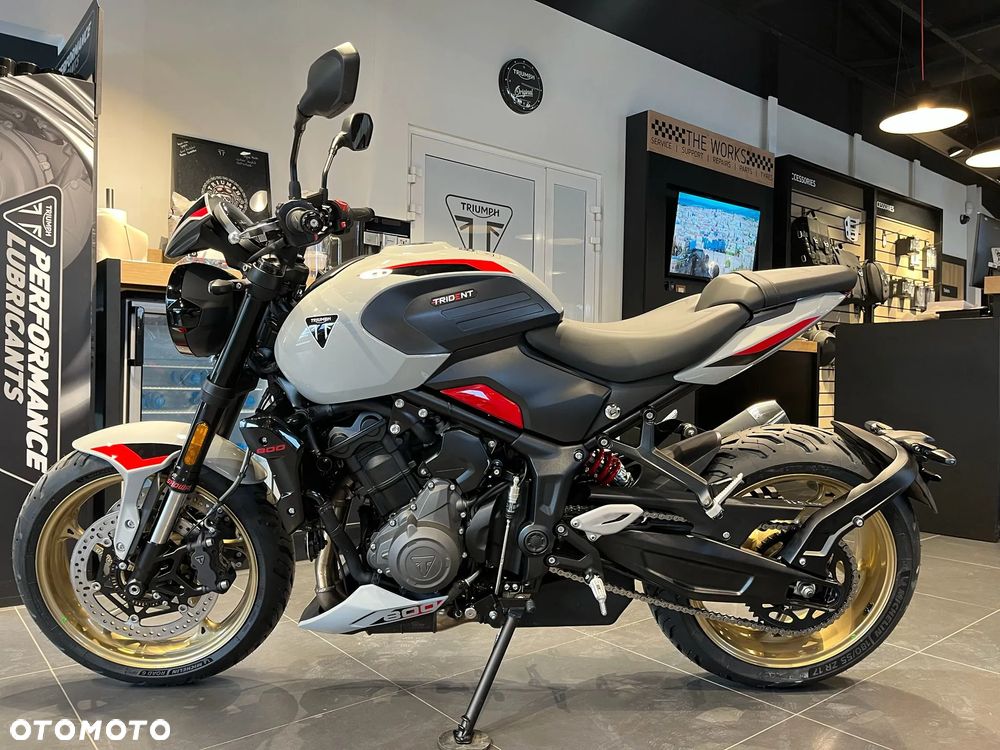 Triumph Trident - 11