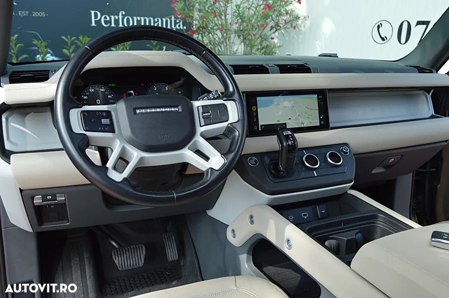 Land Rover Defender - 13