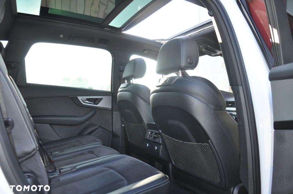 Audi Q7 - 30