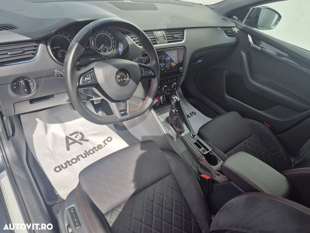 Skoda Octavia 2.0 TDI DSG RS - 9