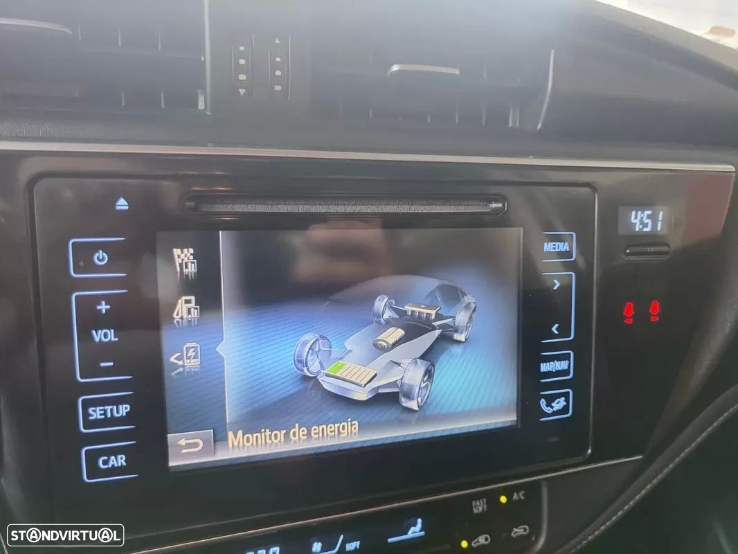 Toyota Auris Touring Sports 1.8 HSD Comfort+P.Sport - 28