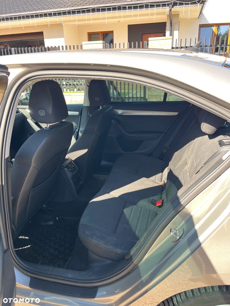 Skoda Octavia 1.4 TSI Style DSG - 10