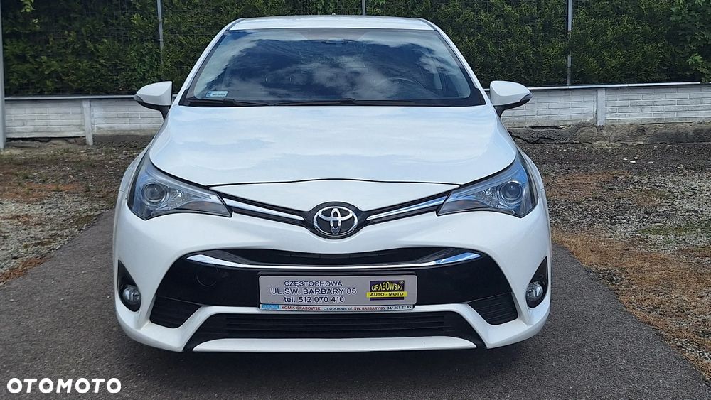 Toyota Avensis - 2
