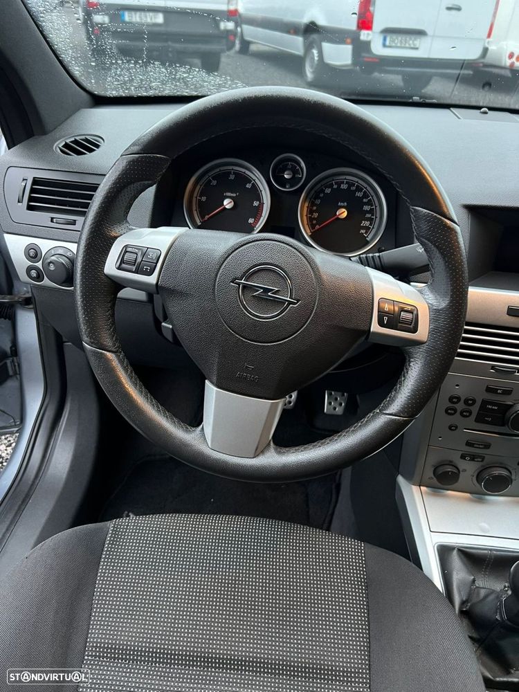 Opel Astra GTC 1.3 CDTI - 15