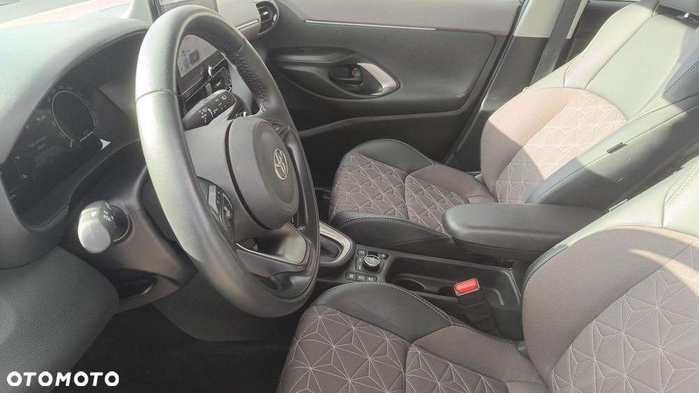 Toyota Yaris Cross - 14