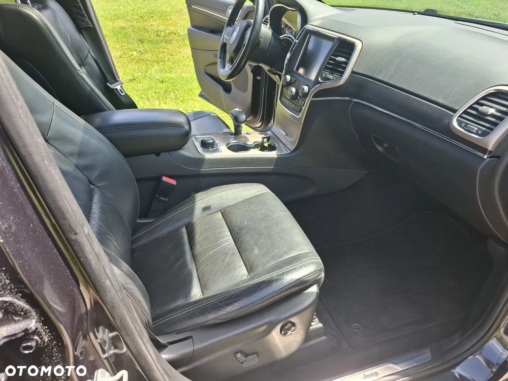 Jeep Grand Cherokee - 18