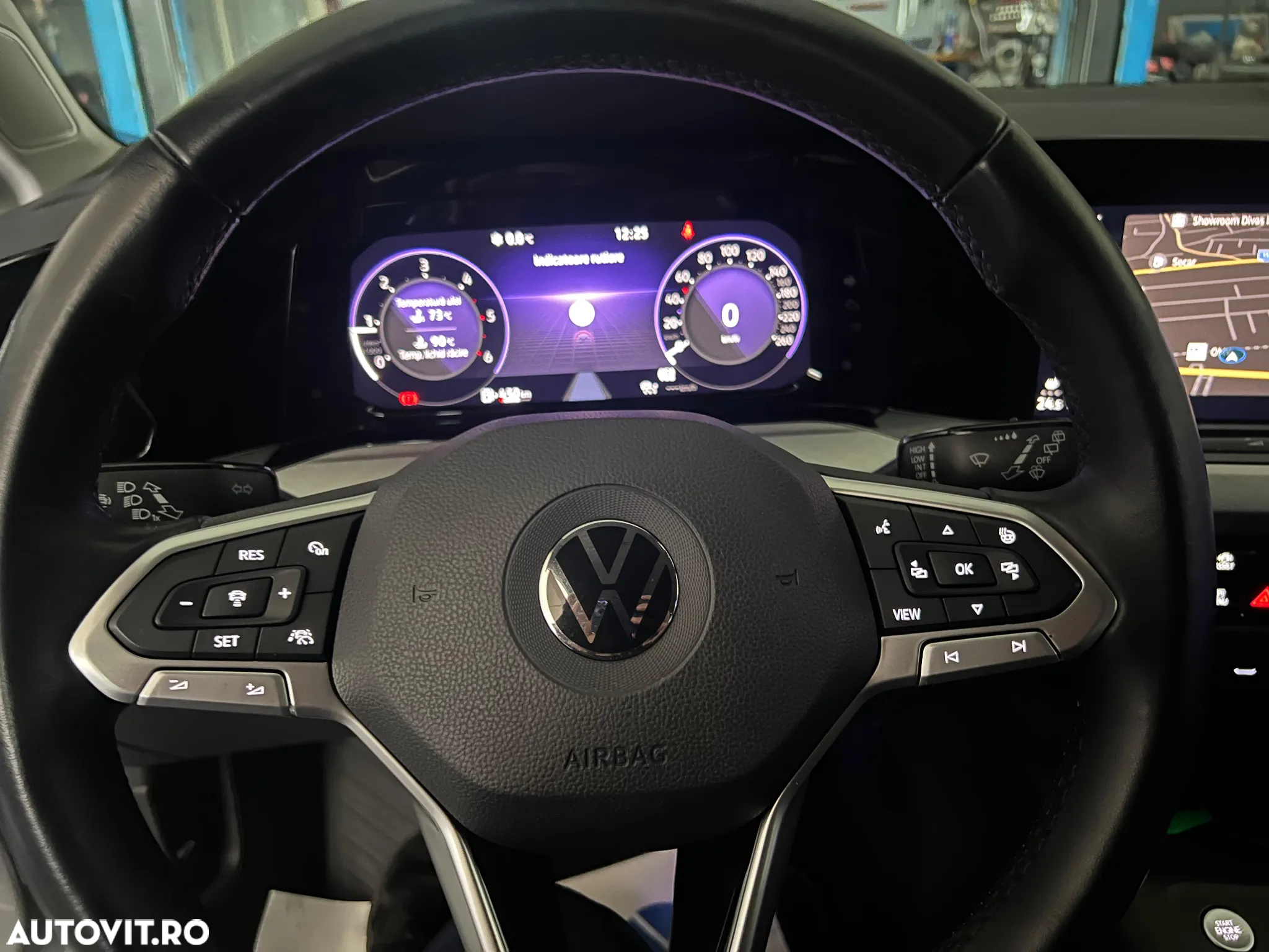 Volkswagen Golf - 11