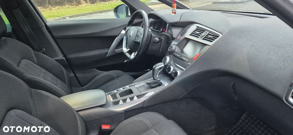 DS Automobiles DS 5 - 12