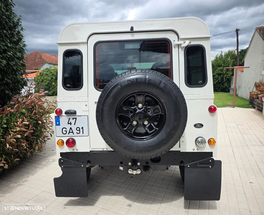 Land Rover Defender - 39