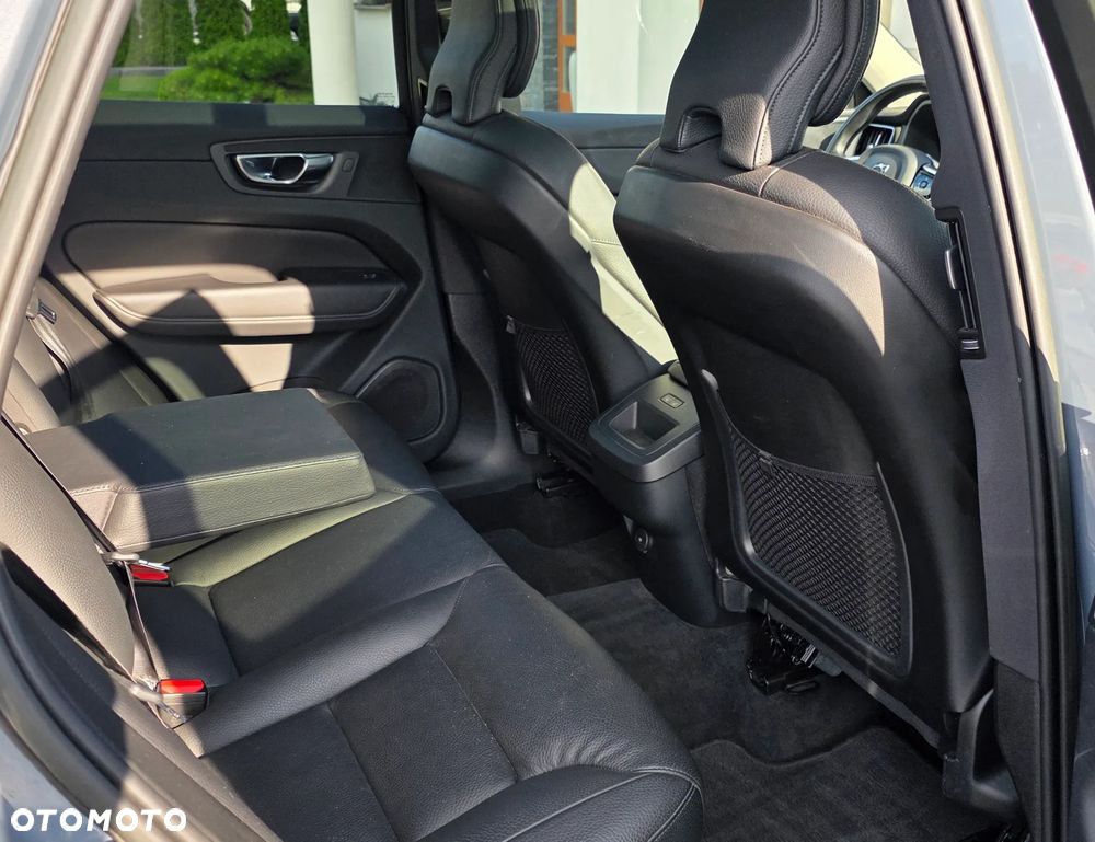 Volvo XC 60 B4 D AWD Geartronic Inscription - 31