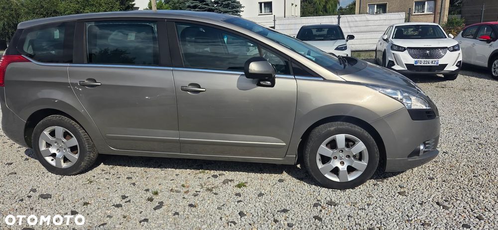 Peugeot 5008 1.6 HDi Premium - 6