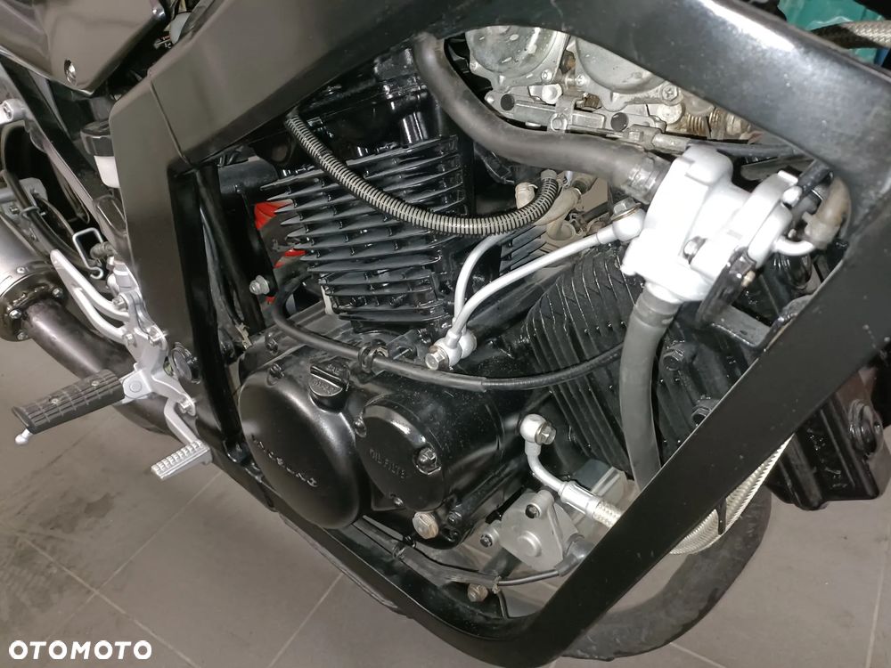 Hyosung GT Comet - 7
