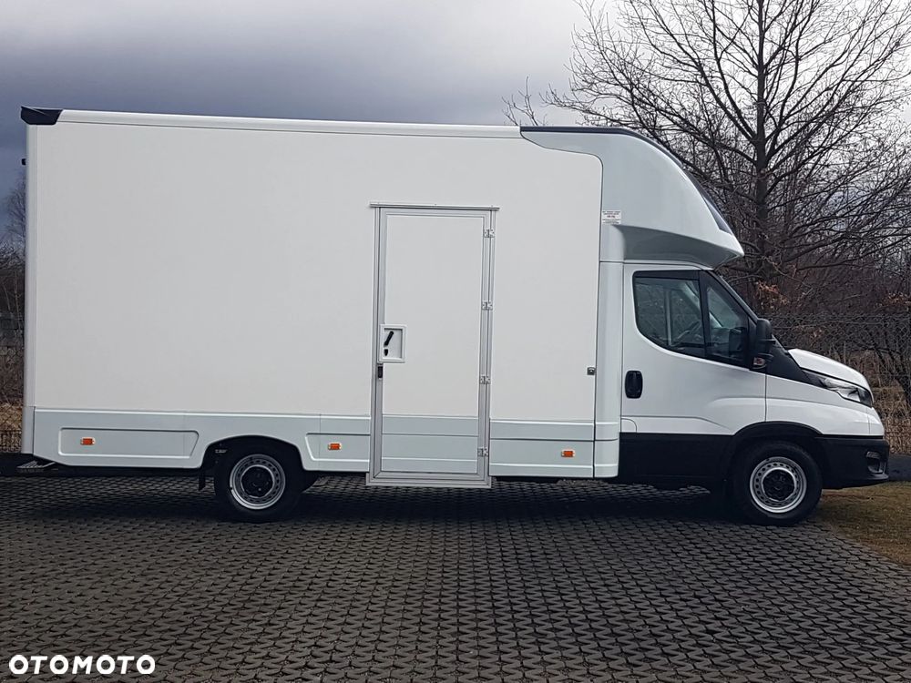 Iveco DAILY KONTENER NISKOPODŁOGOWY 4,43x2,23x2,42 SKLEP FOODTRUCK BAR KLIMA KONIOWÓZ KAMPER - 12