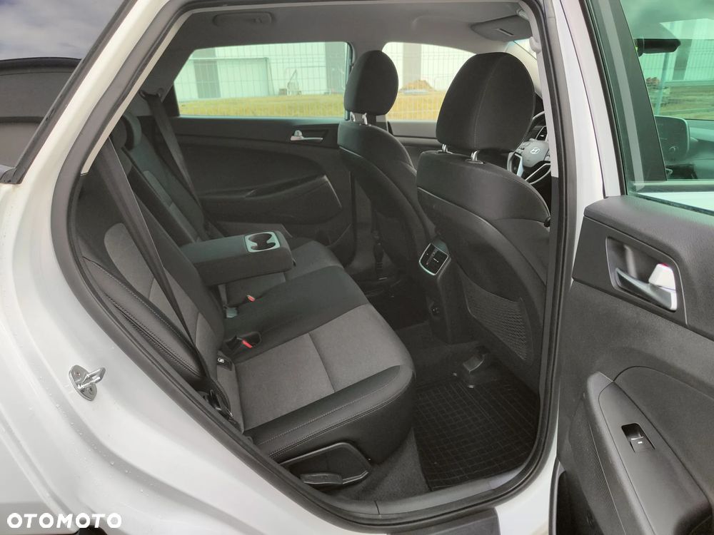 Hyundai Tucson blue 1.6 CRDi 2WD DCT Premium - 13