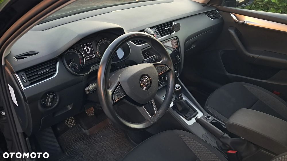 Skoda Octavia 1.6 TDI SCR Ambition - 8