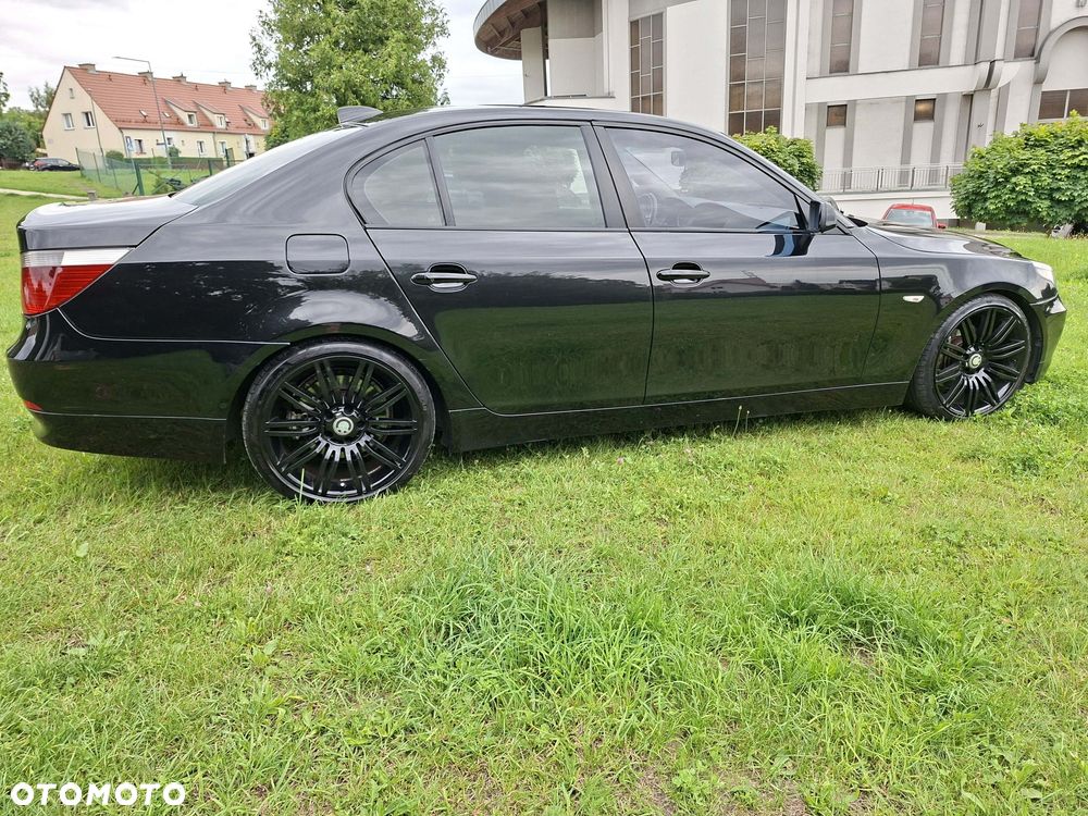 BMW 5 Series 2005 photo 4