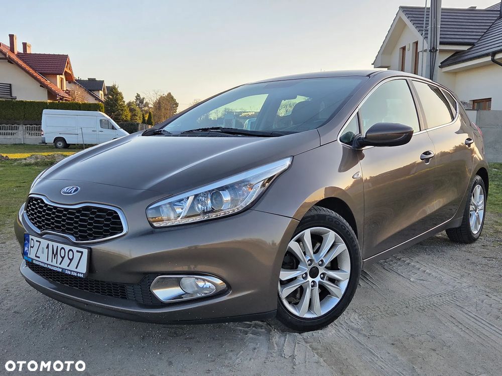 Kia Ceed 1.6 CRDi 128 Vision - 1