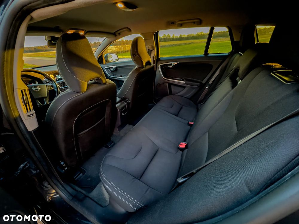 Volvo V60 D2 Geartronic Powershift - 10