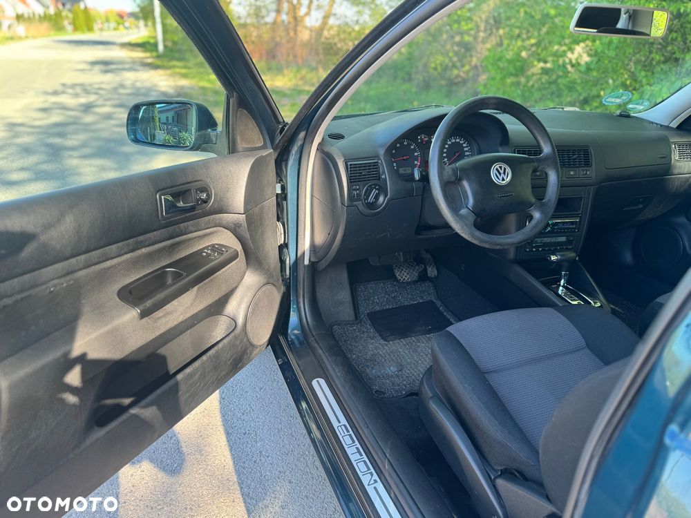 Volkswagen Golf - 13