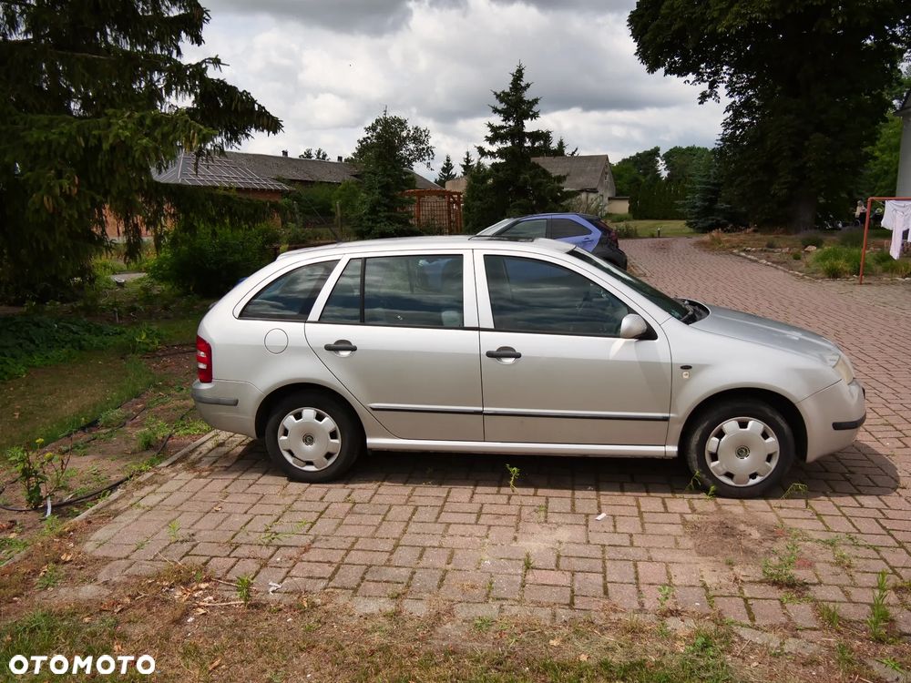 Skoda Fabia 1.4 16V Comfort - 4