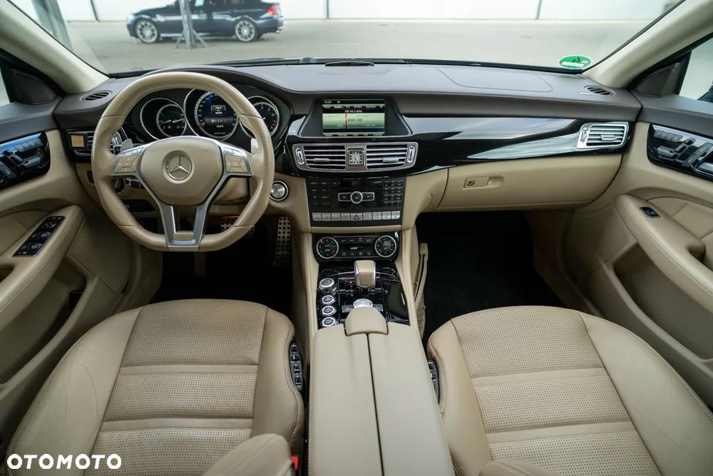 Mercedes-Benz CLS 63 AMG AMG SPEEDSHIFT MCT - 32