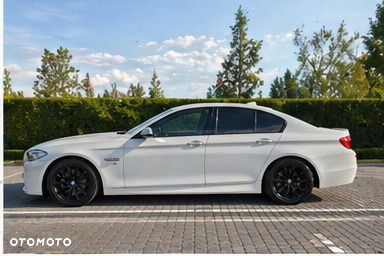 BMW Seria 5 525d xDrive Luxury Line - 4