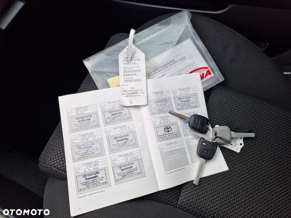 Toyota Avensis 2.0 VVT-i Executive - 23