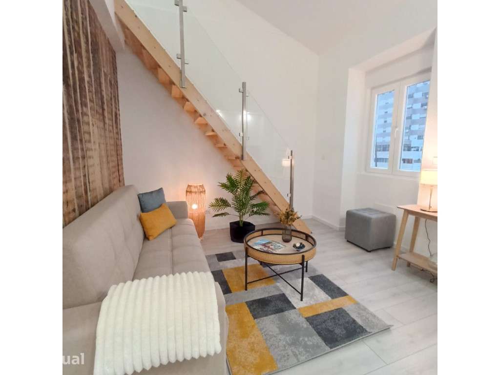 Apartamento T2+Mezzanine RENOVADO em São Domingos de Benfica - Grande imagem: 3/44