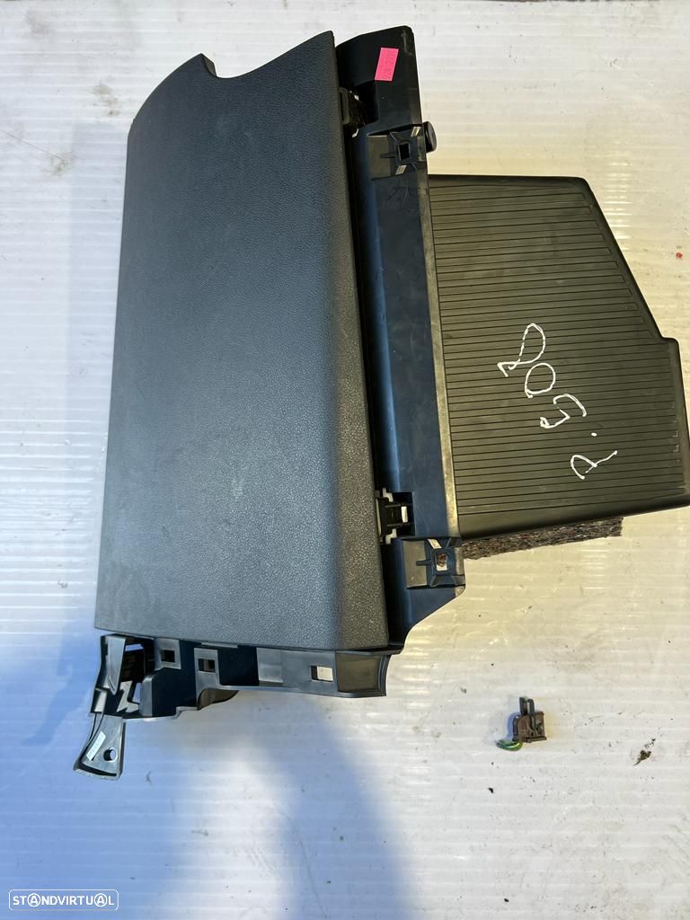Porta luvas Peugeot 508 de 2015 - 1