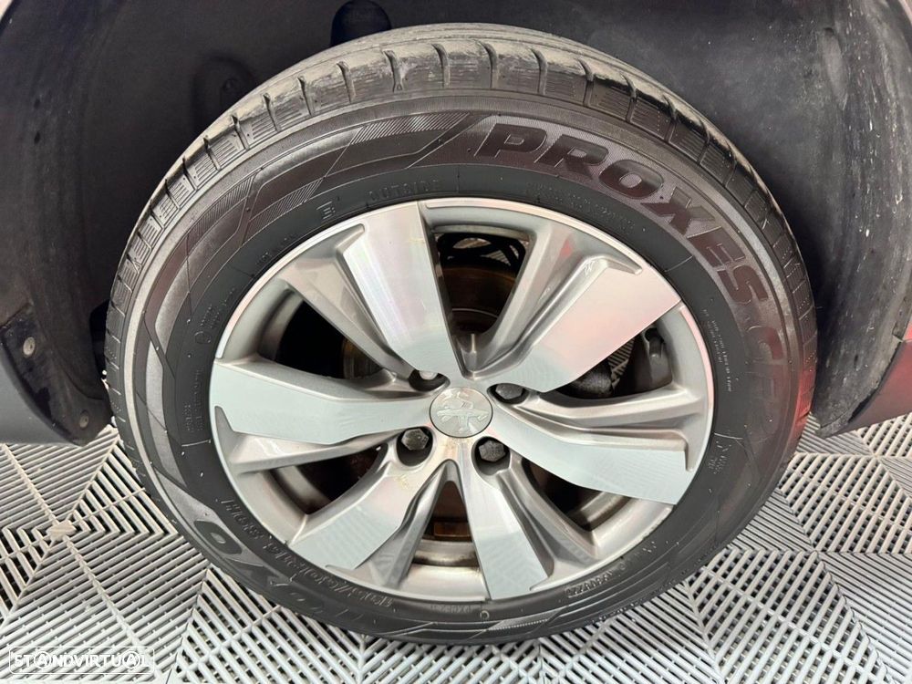 Peugeot 2008 1.2 PureTech Style EAT6 - 14