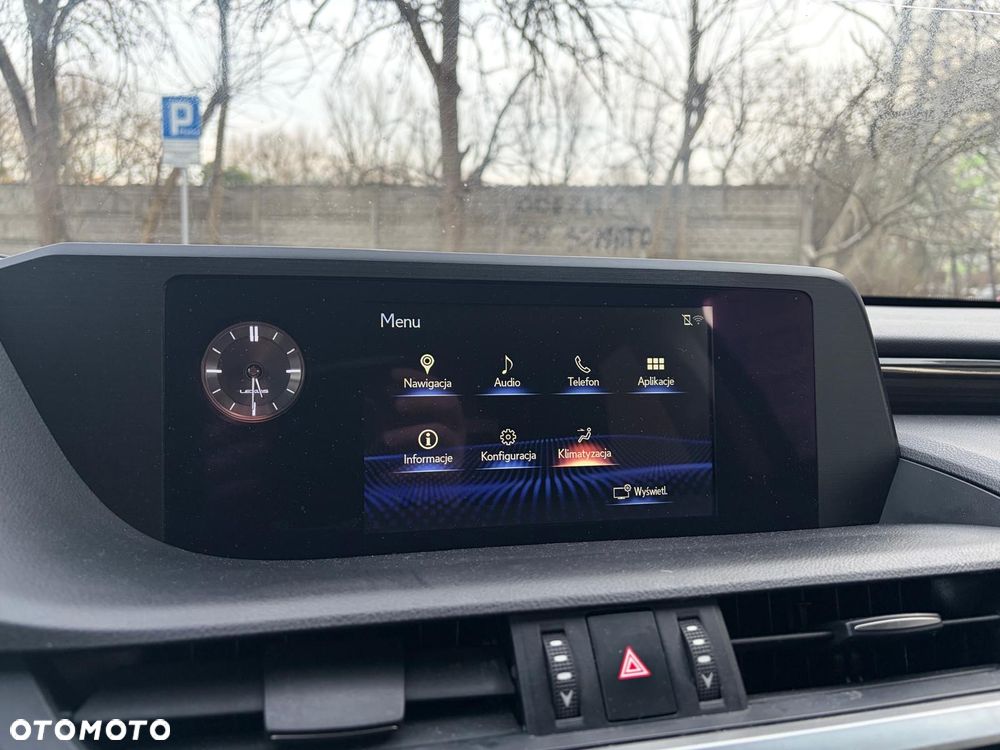 Lexus ES 300h Prestige - 21