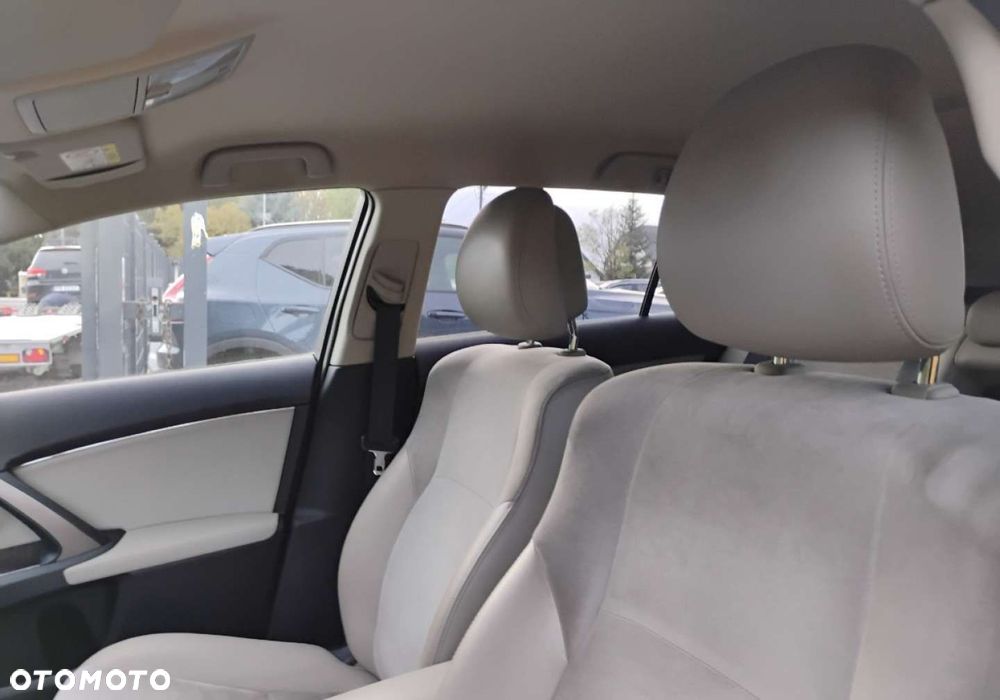 Toyota Avensis - 9
