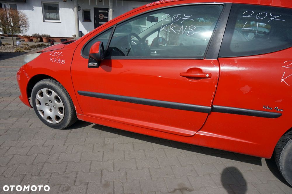 DRZWI PRZEDNIE LEWE 207  3D HB KKNB  CZERWONY PEUGEOT 2006-2009 - 2