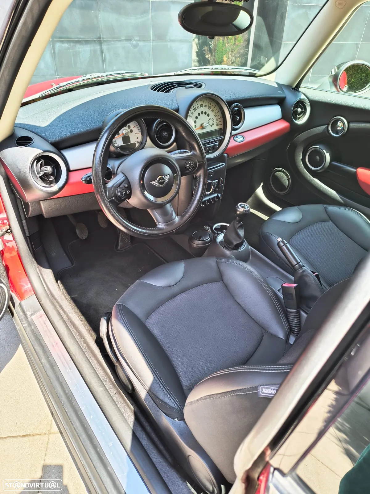 MINI 3 Portas One D - 13