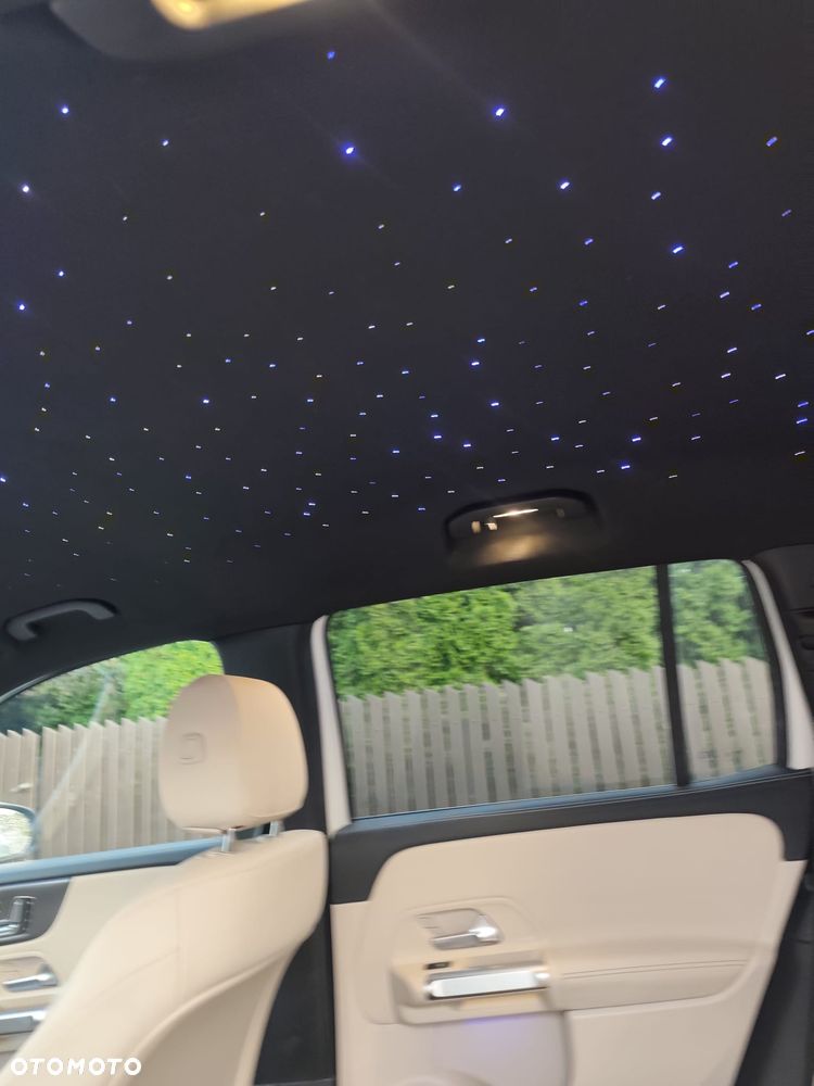 Mercedes-Benz GLB - 9