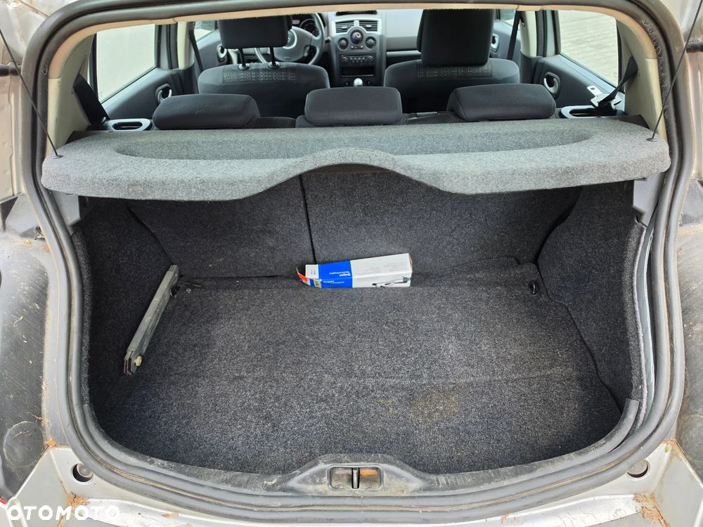 Renault Megane 1.6 16V Air - 8