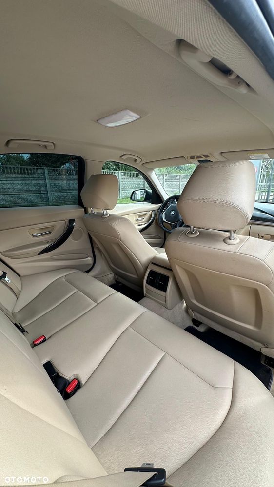BMW Seria 3 318d Luxury Line - 11